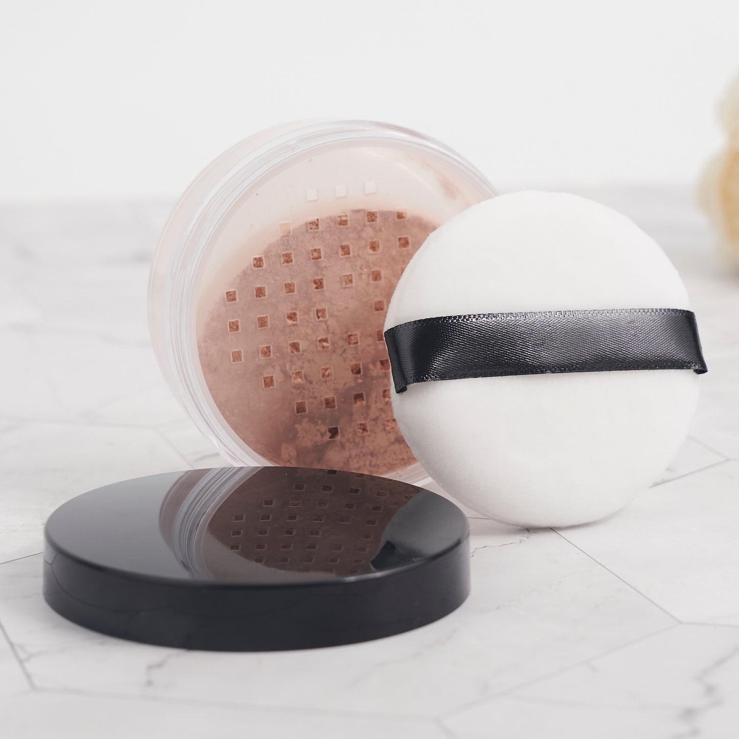 LOOSE POWDER vegan waterproof oil control  black round cap makeup setting powder