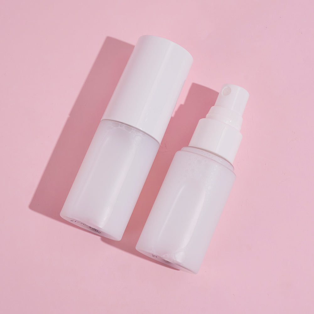 SETTING SPRAY matte waterproof long lasting white cap small bottle